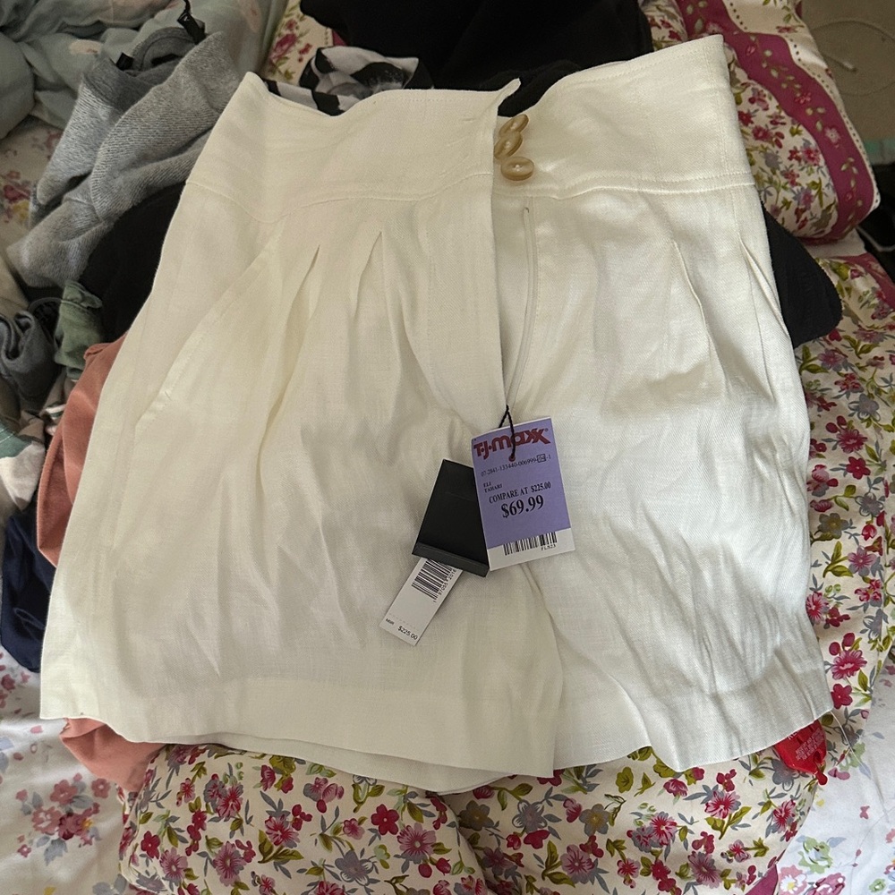 Elie Tahari High Waist White Shorts